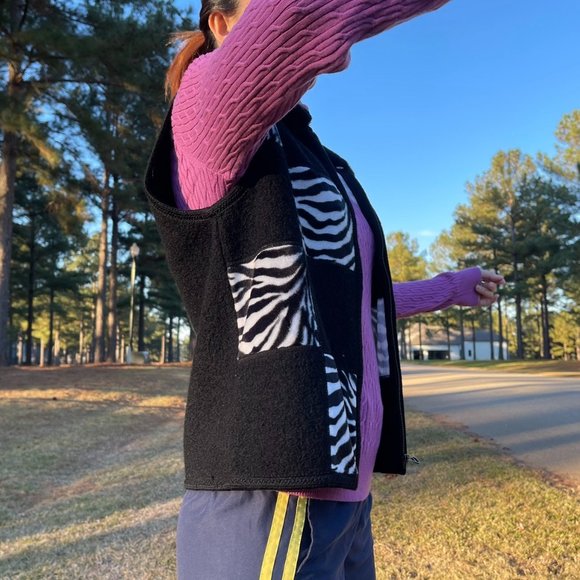 100% WOOL ZEBRA FAUX FUR COLLAR VEST - Picture 4 of 4